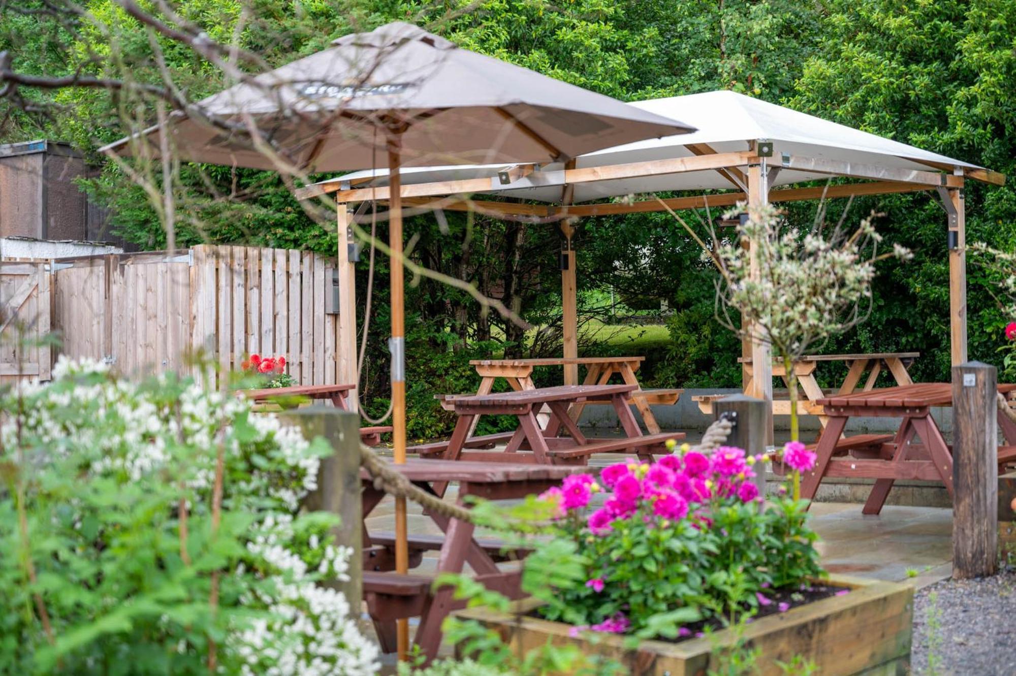 The Horse And Farrier Inn And The Salutation Inn Threlkeld Keswick エクステリア 写真