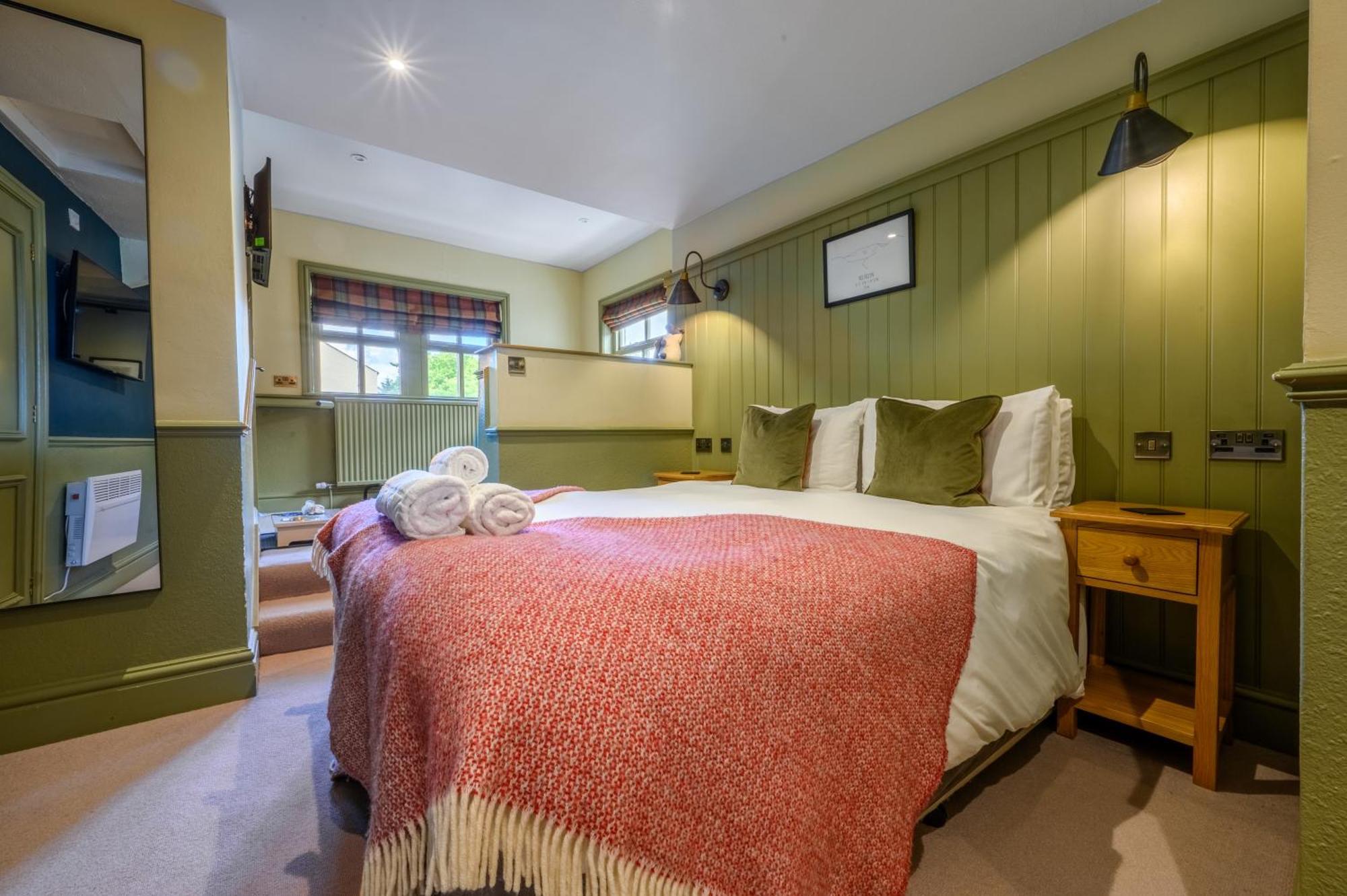 The Horse And Farrier Inn And The Salutation Inn Threlkeld Keswick エクステリア 写真