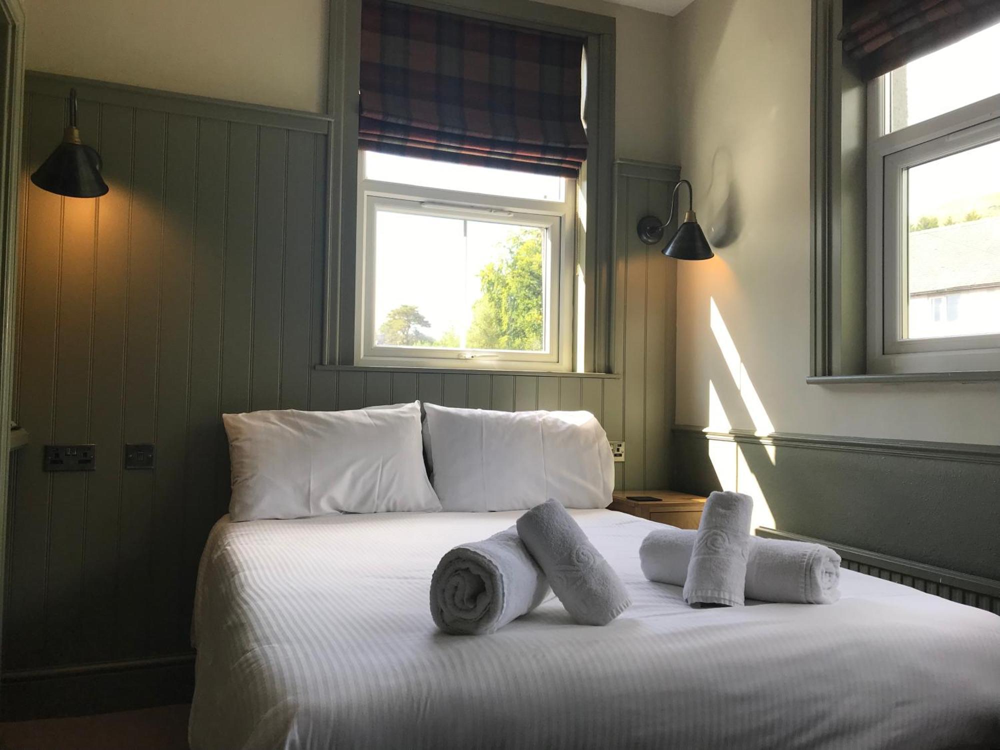 The Horse And Farrier Inn And The Salutation Inn Threlkeld Keswick エクステリア 写真